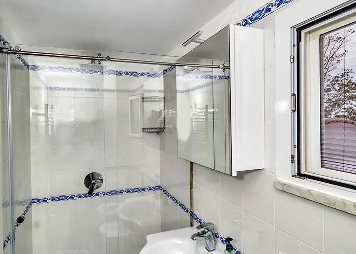 Nicole By My Collection * Capri